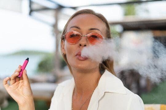 E cigi hatásai a szervezetre - kockázatok, mellékhatások és legfrissebb tudományos eredmények