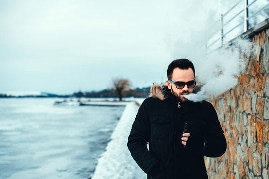 Minden, amit tudni érdemes az elektronikus cigaretta használatáról és elektronikus cigaretta választásról